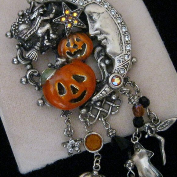 KIRKS FOLLY RARE/SIGNED/NOS "CRESCENT MOON FACE ON CRESCENT MOON & PUMPKINS +" - Picture 1 of 8